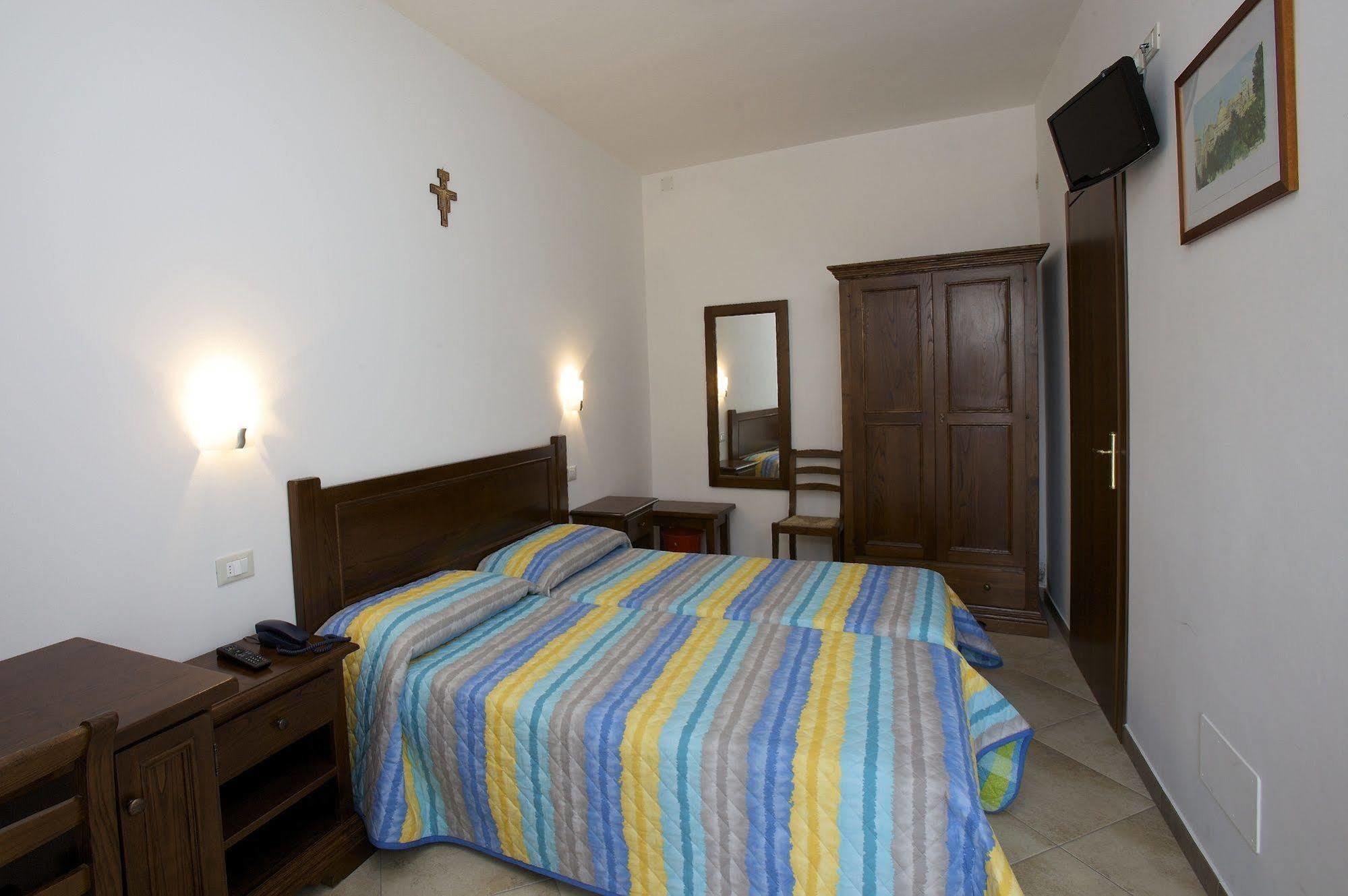 Hotel Da Angelo Assisi Kültér fotó